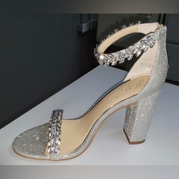 BRAND NEW BADGLEY MISCHKA HEELS- size 7 - Picture 10 of 10